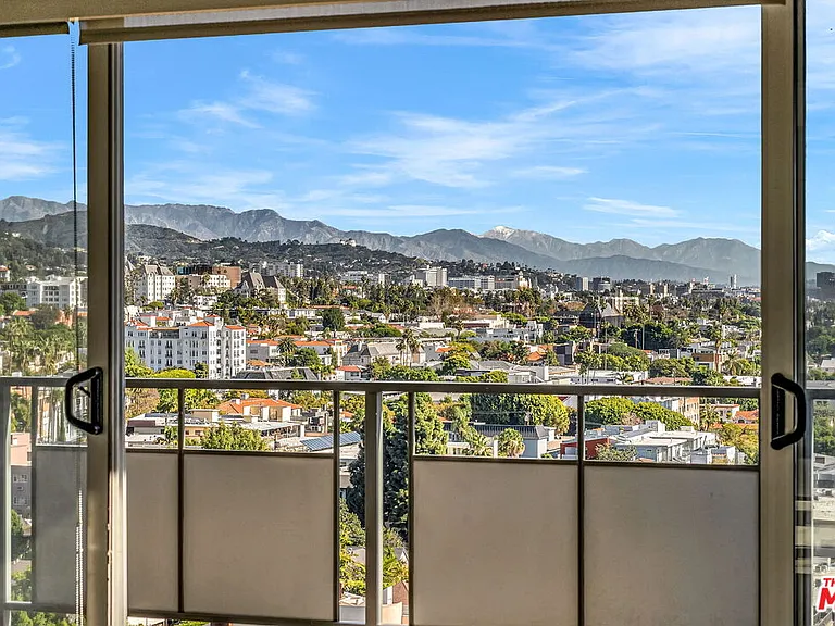 1155 N La Cienega Blvd #1106 — Photo 5