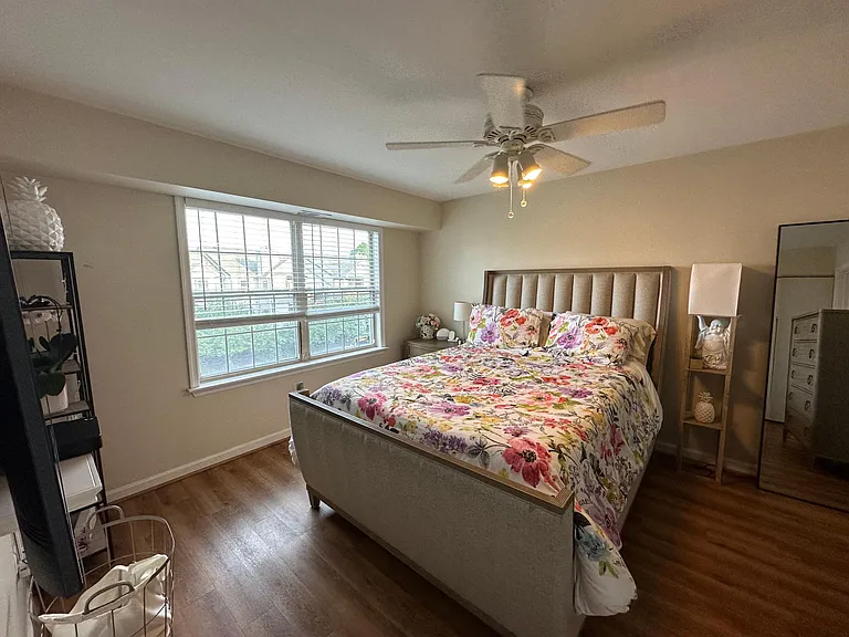 6906 Victoria Dr #I — Photo 14