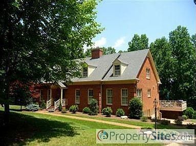 2nd image of 231 Fox Runn Dr