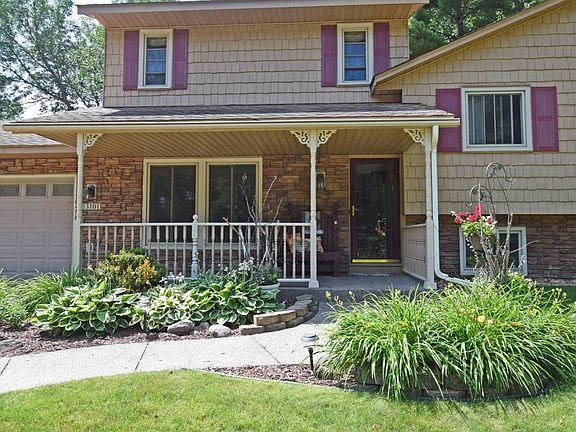 2nd image of 13101 Everest Ave