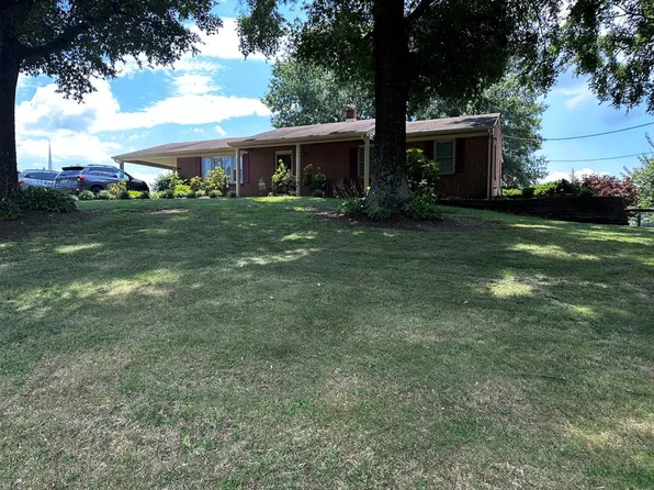 2819 Blairmont Dr, Danville, VA 24540