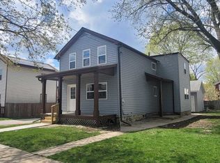 227 5th St, Aurora, IL 60505