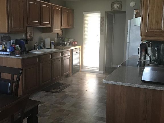 5th image of 3185 Delna Dr