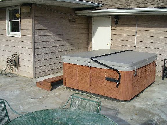 Hot Tub