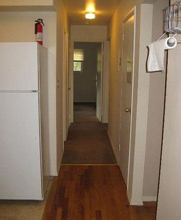 4th image of 1B Finch Pl
