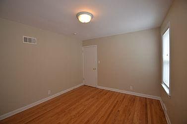 2nd image of 1931 N Newland Ave