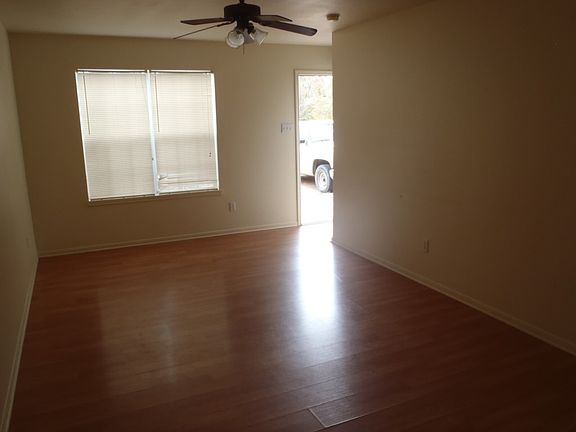 2nd image of 503 Willow St #505