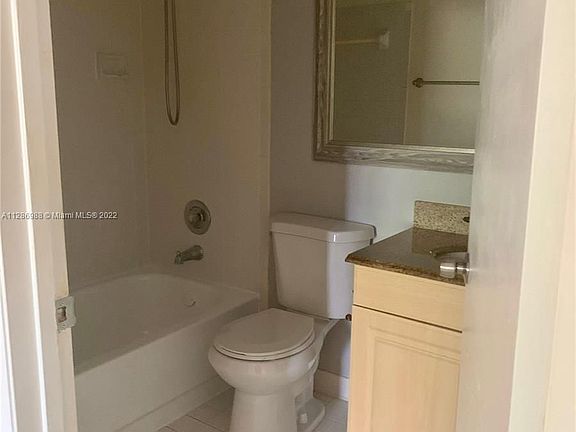 4th image of 979 Coral Club Dr #979