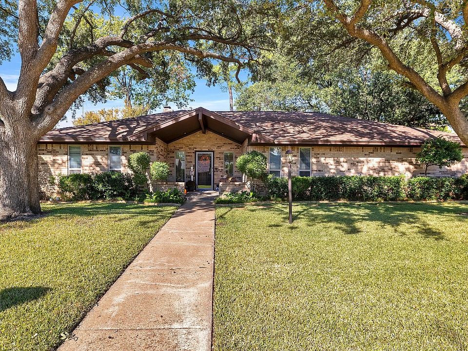 1705 Carlton Dr, Arlington, TX 76015 Zillow