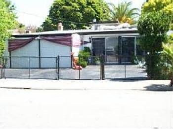 1st image of 2542 Baylor St