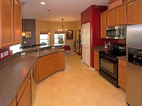 5th image of 2006 Gloria Oak Ct