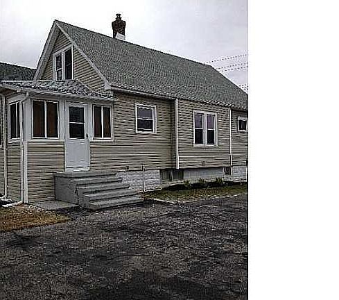 3rd image of 14 Wenona St