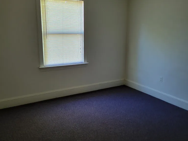 11 Park Ave — Photo 15