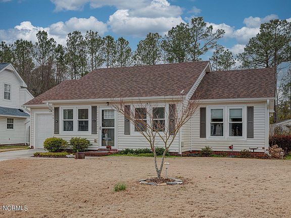 3rd image of 4708 Weybridge Lane