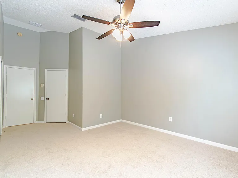 8639 Hunters Key Cir — Photo 27