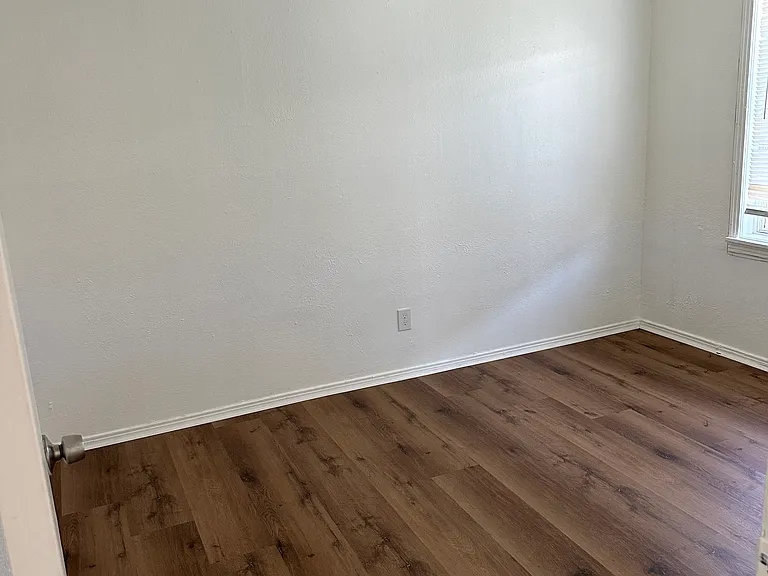 2805 Carter St — Photo 5