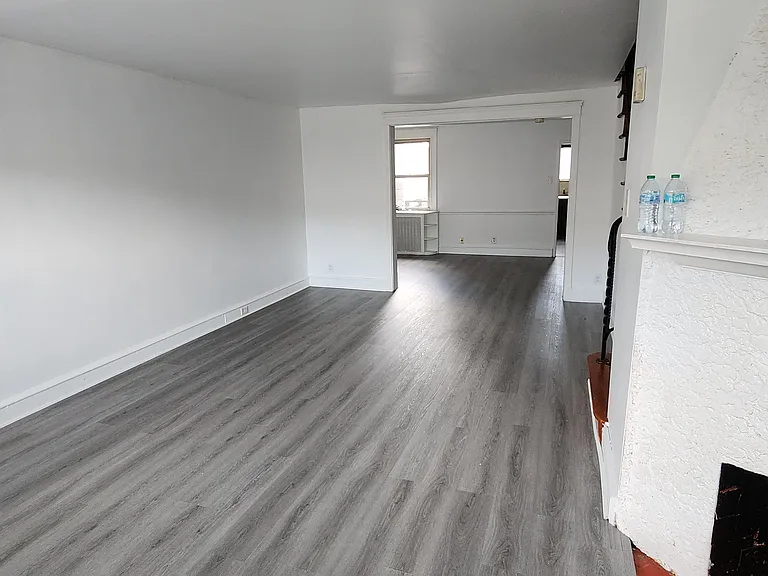 229 Wiltshire Rd — Photo 1
