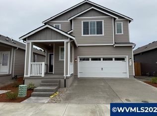 1144 Parkside Ave, Woodburn, OR 97071