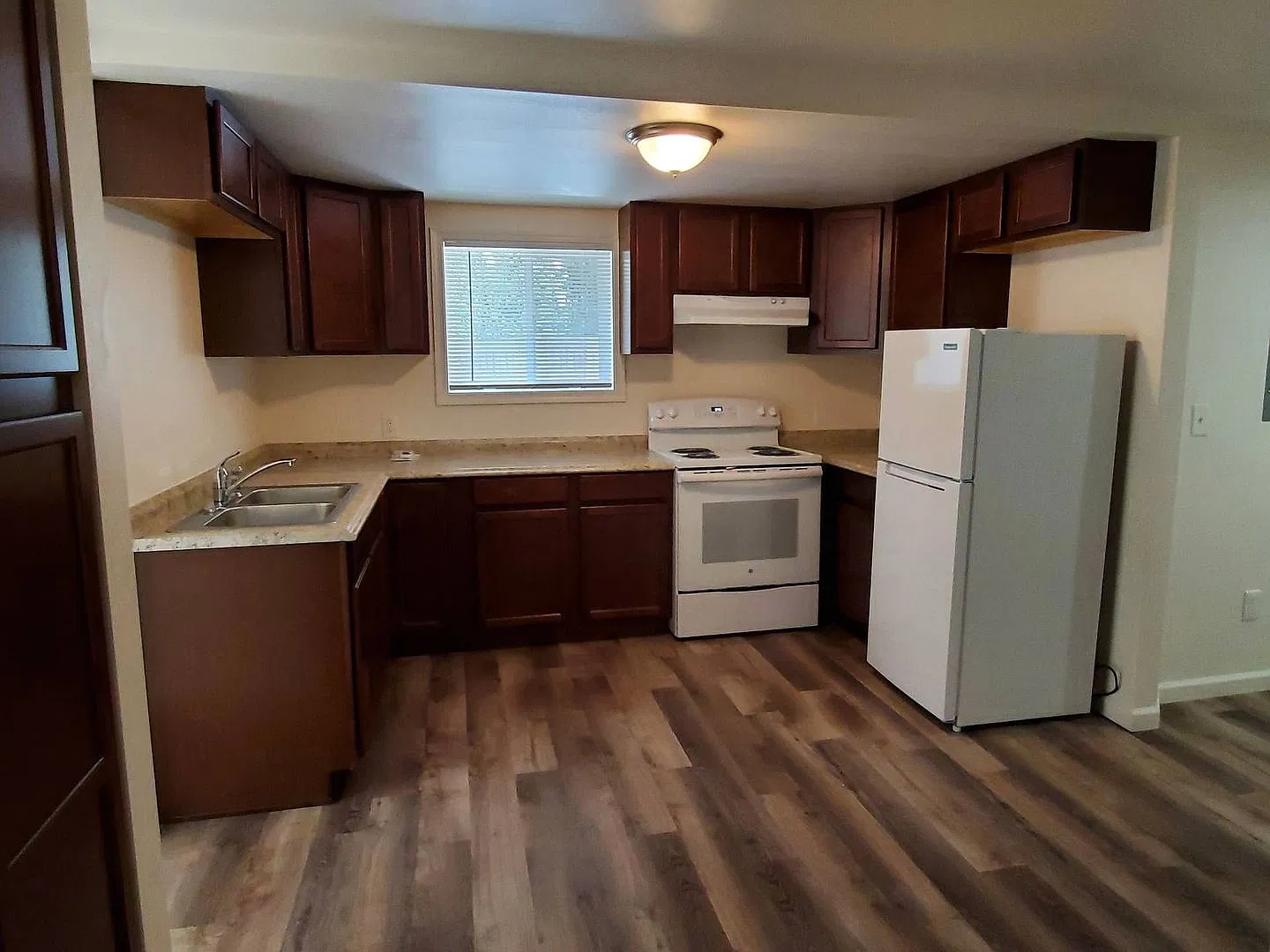 Studio Apartment — Photo 2