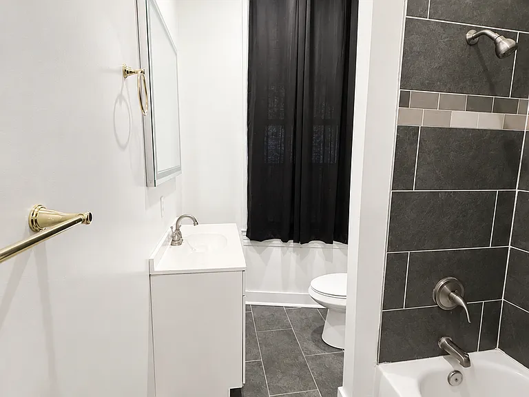 2125 Bolton St #1 — Photo 14