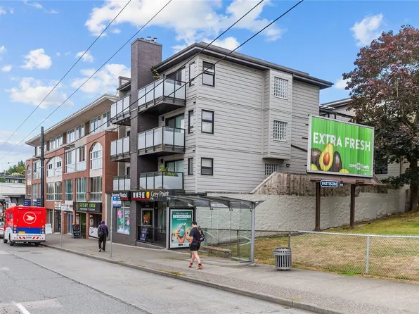 3788 W 10th Ave #301, Vancouver, BC V6R 2G4
