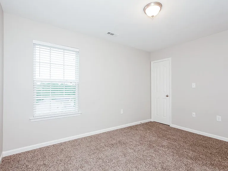4905 Broad Leaf Ct — Photo 14