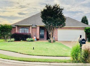 910 Starboard Ct, Brandon, MS 39047