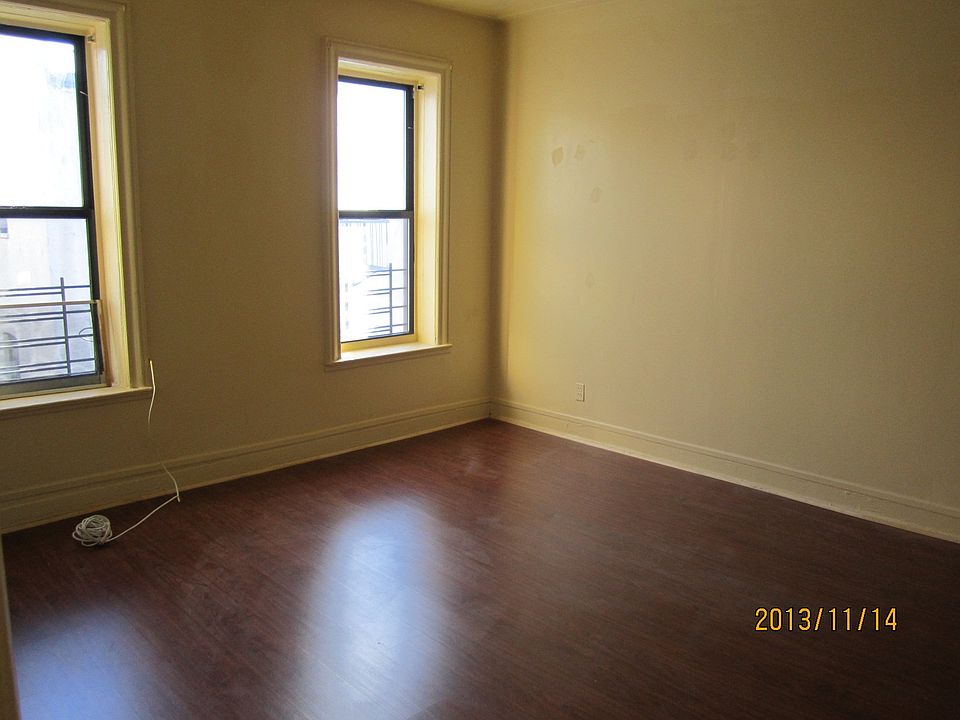 Building Photo 3