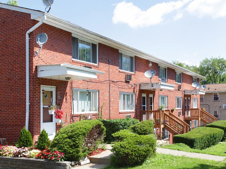 1st image of 924 Seneca Ct #41