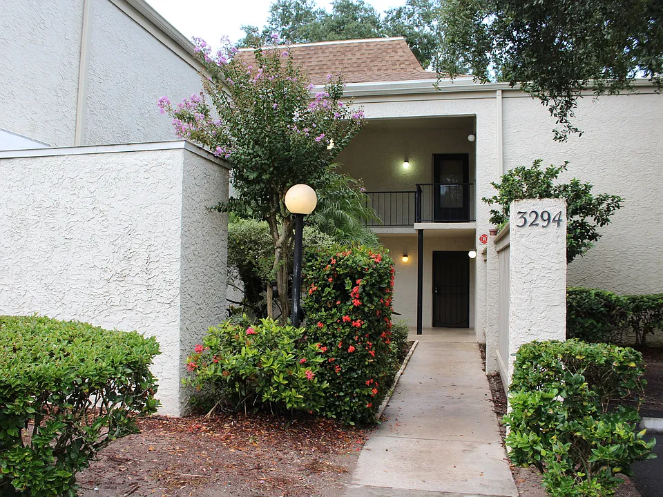 3294 S Semoran Blvd #15