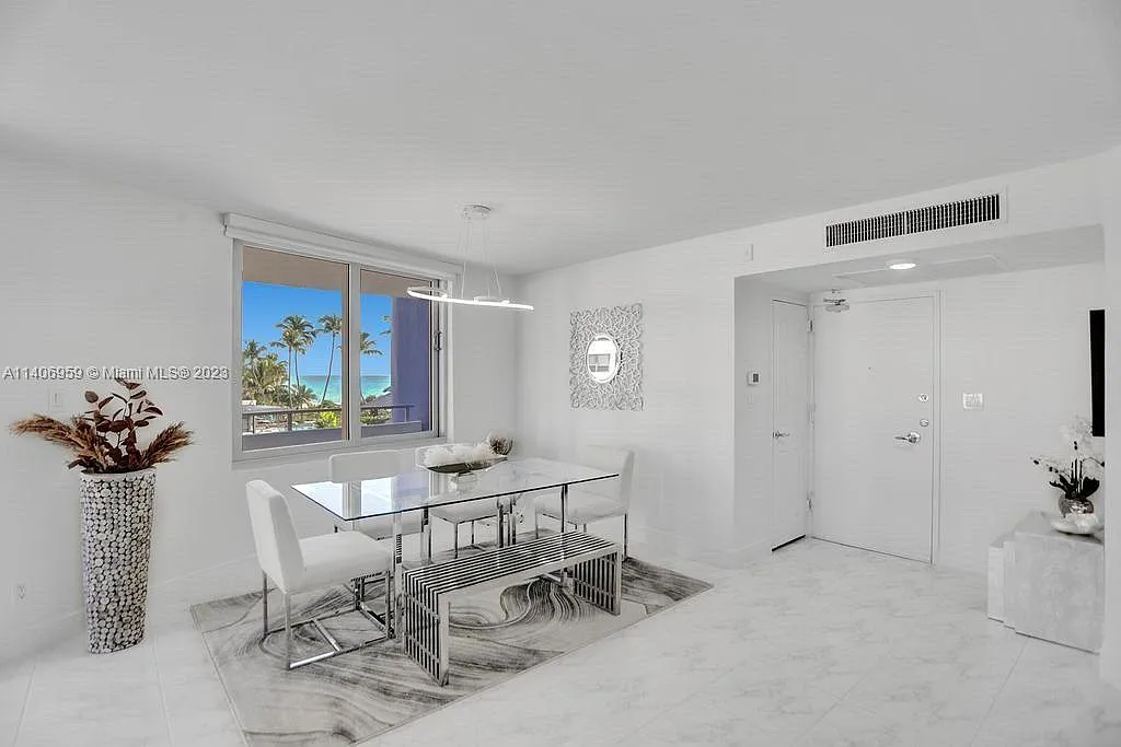 3 bed, 1360 sqft, $6,500 — Photo 4