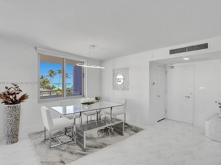 5161 Collins Ave #412 — Photo 4