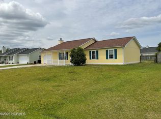 256 Parnell Rd, Hubert, NC 28539