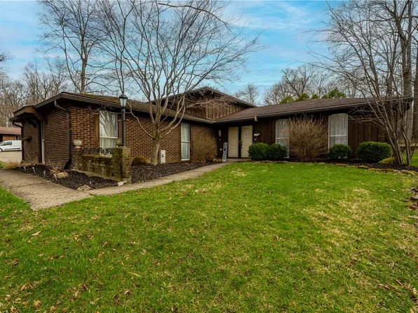 1412 Devoe Dr, Dayton, OH 45434