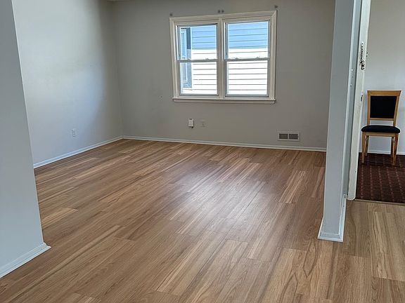 5th image of 12 Colonial Dr Floor 2