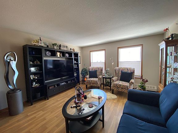 4th image of 5026 49th St #304