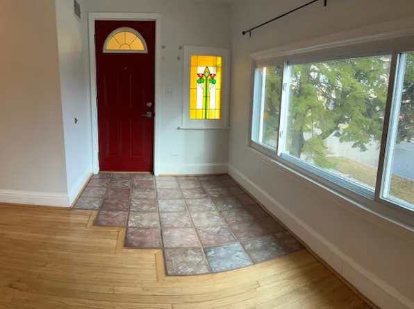 1229 Leon Pl #2, Evanston, IL 60201