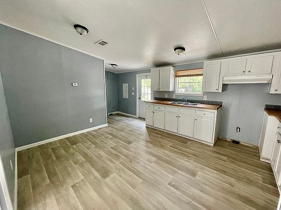 4th image of 11546 SW 37th Dr #128