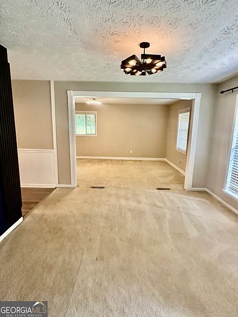 3 bed, 1.5 bath, $1,495 — Photo 2