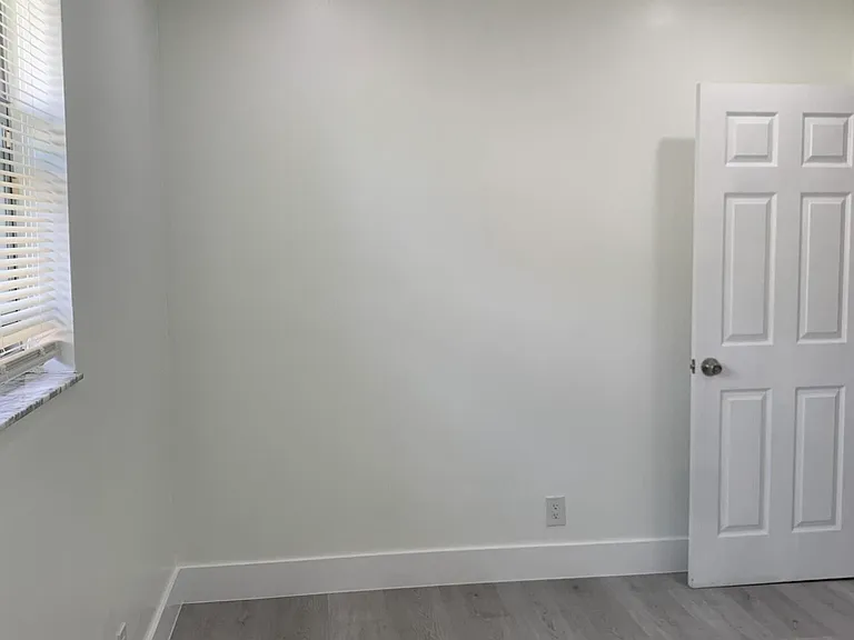 4005 NW 76th Ave — Photo 38