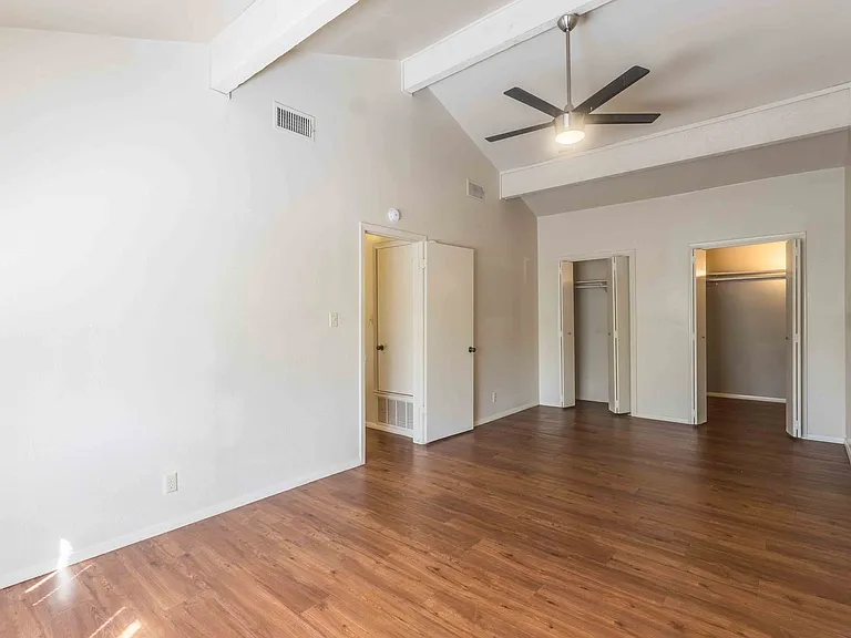 3901 Knollwood Dr — Photo 25