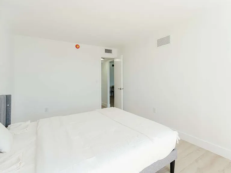 2750 NE 183rd St #410 — Photo 6