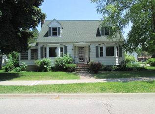 47 McKinley Ave, Lake Villa, IL 60046
