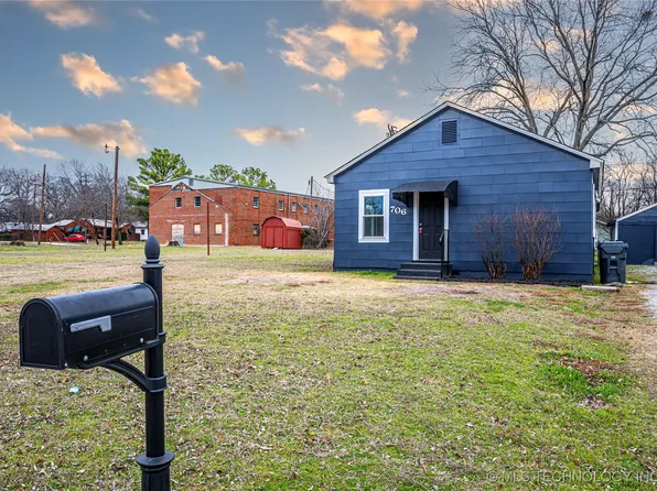 706 K St NW, Ardmore, OK 73401