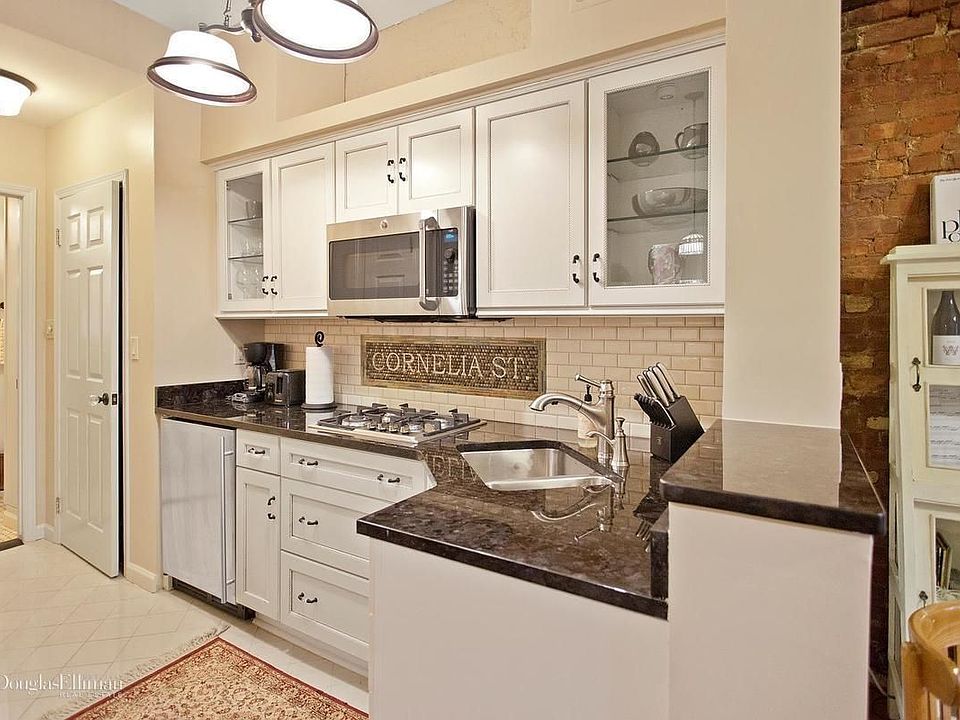 1st image of 24 Cornelia St APT 5