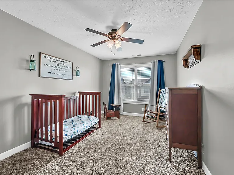 109 Easton Dr — Photo 22