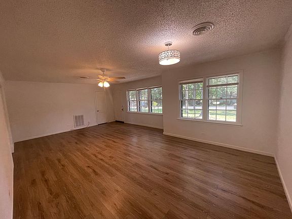 dining/living room