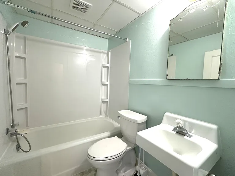 120 Main St N #1 — Photo 7