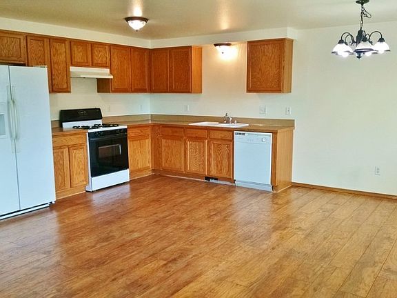 2nd image of 213 215 Ne Jefferson Ave NE