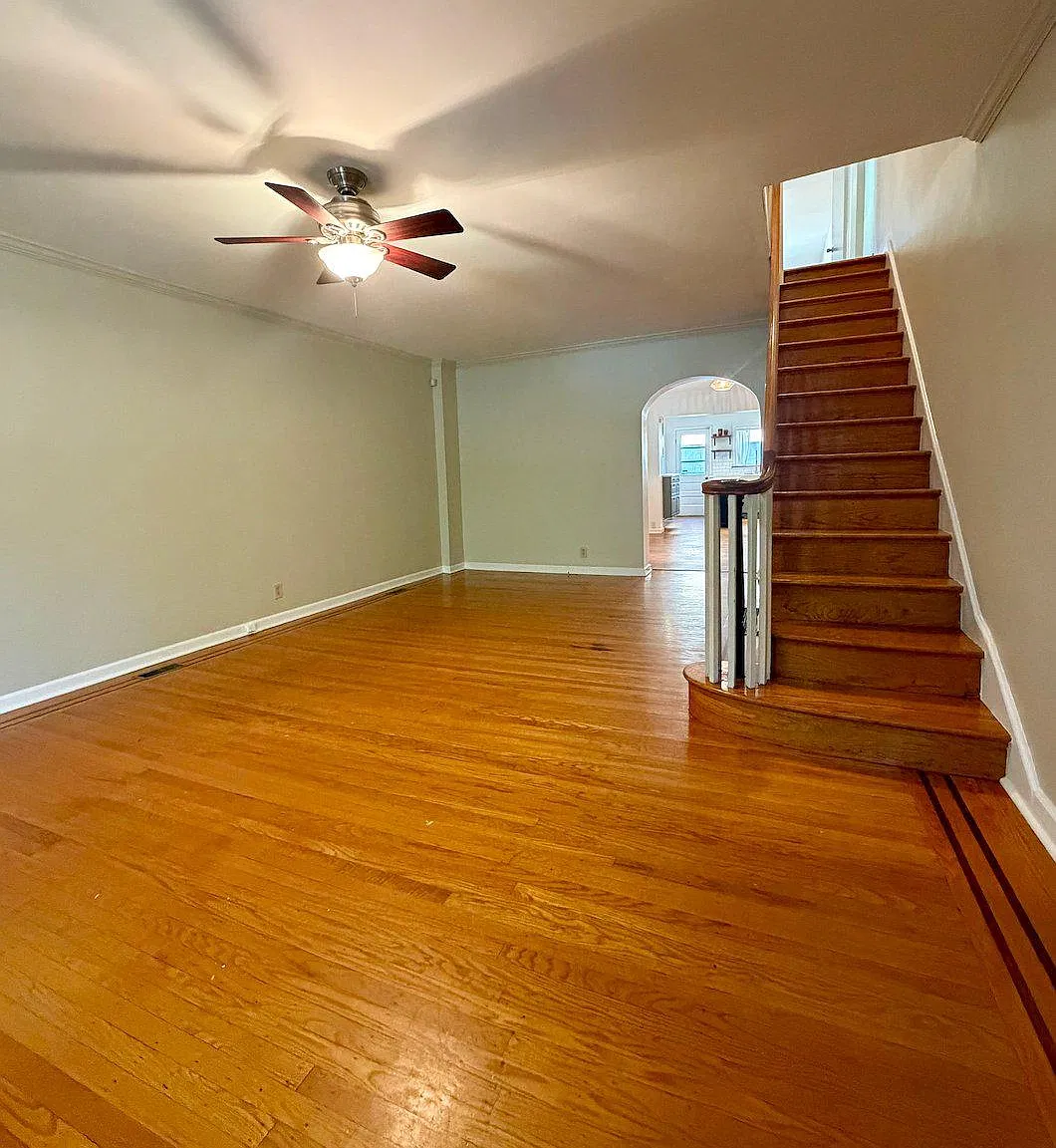 3 bed, 1.5 bath, 1267 sqft, $2,650 — Photo 3